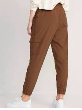 Old Navy Women’s Stretch Tech Dri fit Back pocket joggers sweatpants Cocoa M